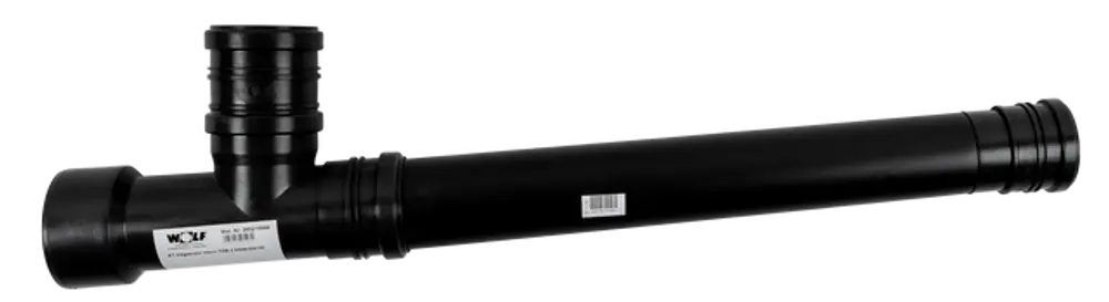 Schwarzes Rohr mit seitlichem Abgang, gekennzeichnet mit dem Logo der Marke Wolf. Das Produkt scheint für Abgassysteme geeignet zu sein.